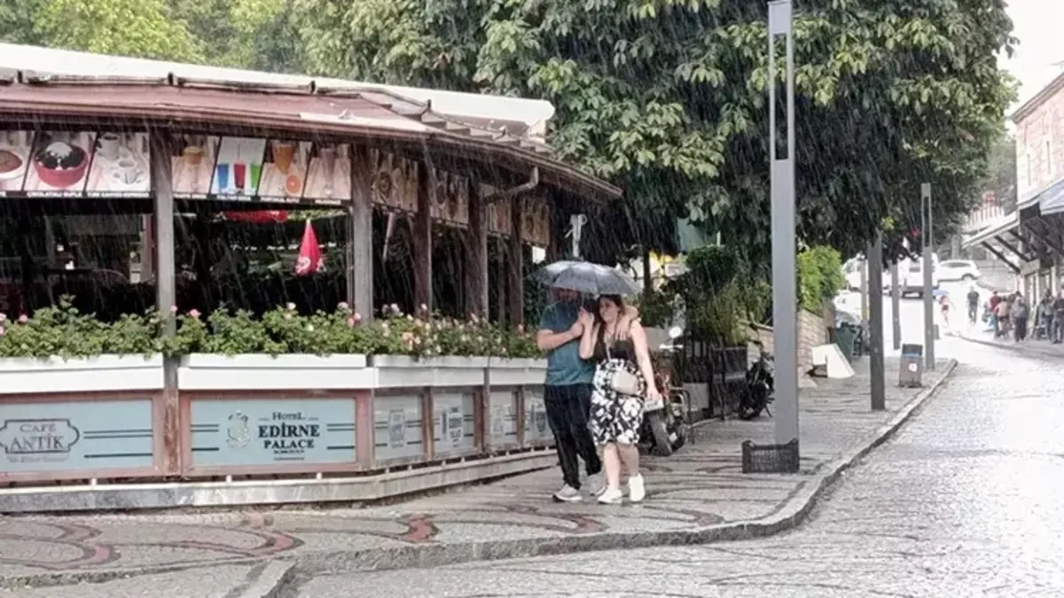 Trakya için 'yağış' uyarısı; Edirne'de sağanak etkili oldu