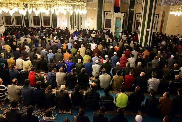 Kayseri ve Kütahya bayram namazı saati 2022: Kayseri ve Kütahya’da Kurban Bayramı namazı saat kaçta kılınacak? Diyanet bayram namazı vakti...