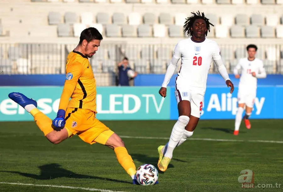 Muslera'nın yerine tam 6 aday! Galatasaray'ın yeni kalecisi kim olacak? 4