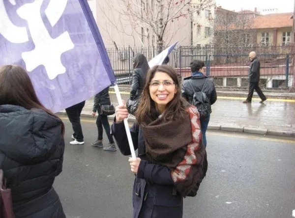 Terörist Özge Aydın, YPG/PKK’nın yasa dışı sol örgütlerle ilişkisini bir kez daha ortaya çıkardı