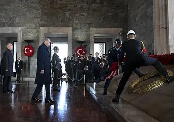 Mustafa Kemal Atatürk’ün vefatının 87. yıl dönümü: Başkan Erdoğan Anıtkabir Özel Defteri'ni imzaladı