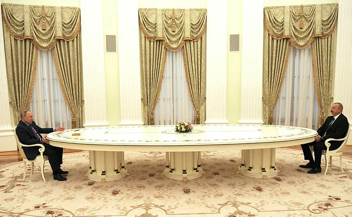azerbaycan-ve-rusya-arasinda-muttefik-is-birligi-anlasmasi-imzalandi-1645545408154.jpg Son dakika: Putin ve İlham Aliyev'den flaş açıklamalar | Azerbaycan ve Rusya arasında müttefik anlaşması imzalandı - 1