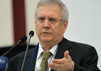 Tahkim Kurulu'ndan Aziz Yıldırım'a af