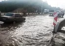 Yollar göle döndü! Araçlar mahsur kaldı