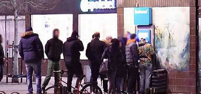 İsveç’te bankamatikler para saçtı