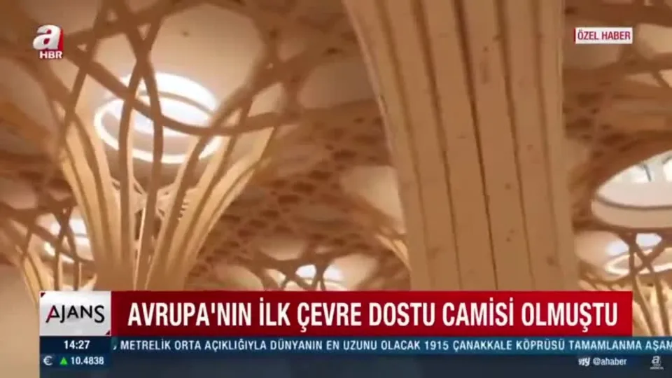 Cambridge Camii mimarisi ile ilgi odağı oldu