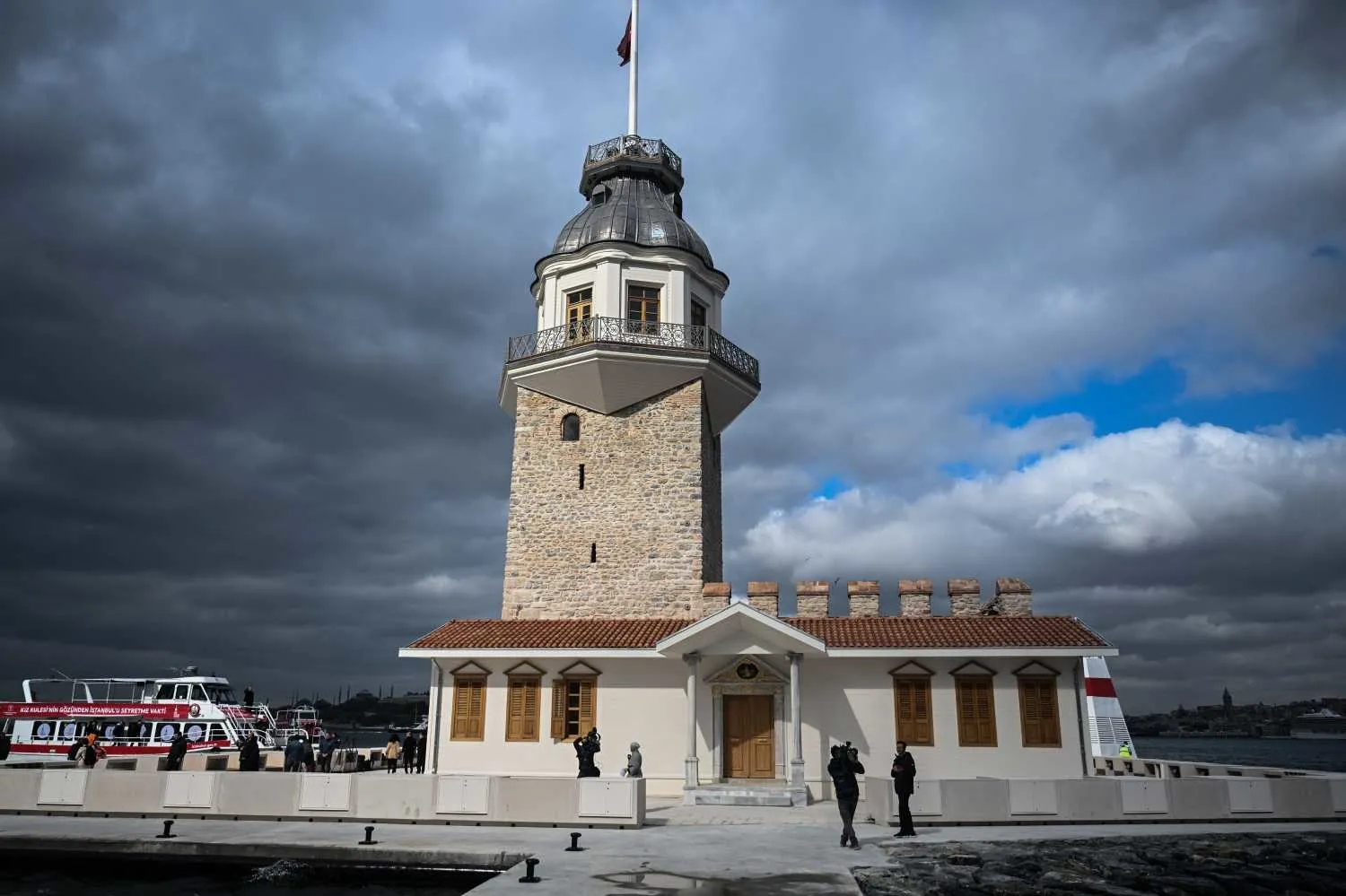 Kız Kulesi'ne nasıl gidilir? Kız Kulesi ziyarete açıldı mı? İşte tekne sefer saatleri...
