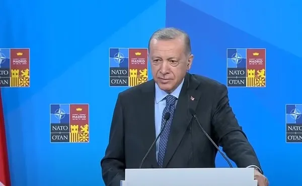 japon-gazeteciden-baskan-erdogana-selamunaleykum-1656617792489.jpg Japon gazeteciden Başkan Erdoğan'a: Selamünaleyküm - 4