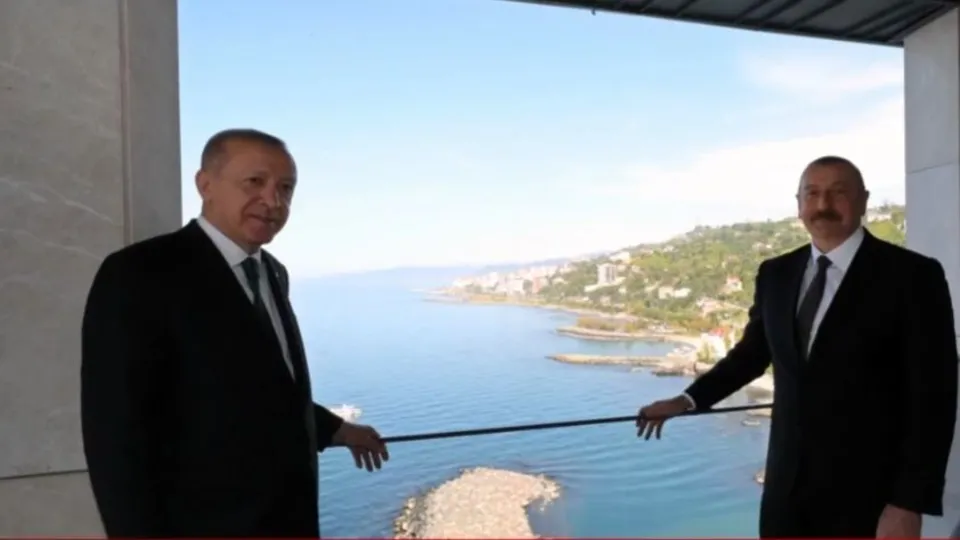 Başkan Erdoğan Rize’de Aliyev ile görüştü