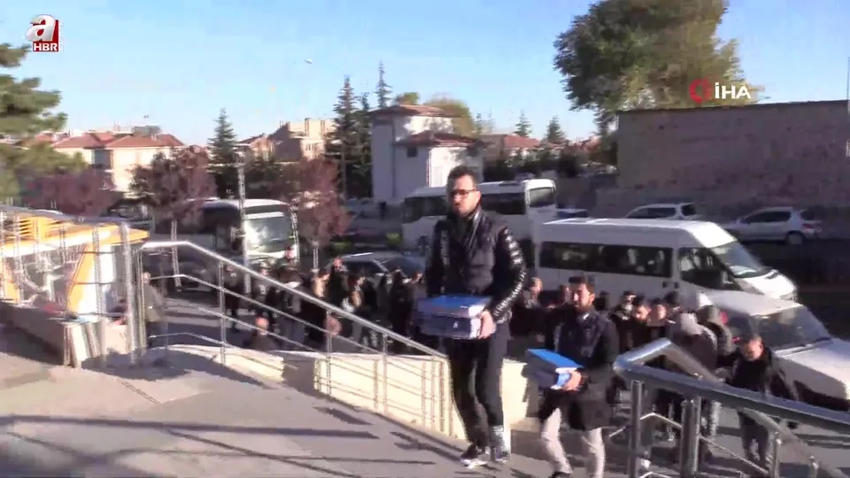 Öğretmen olacaktı çete lideri oldu