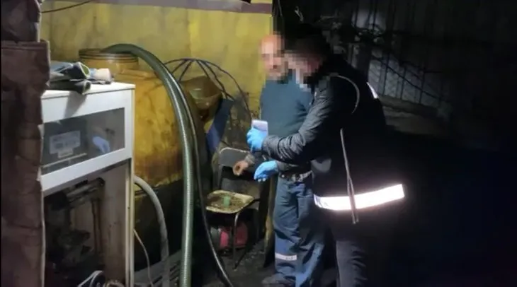 Son dakika: İstanbul’da kaçak akaryakıt operasyonu kamerada! On binlerce litre ele geçirildi