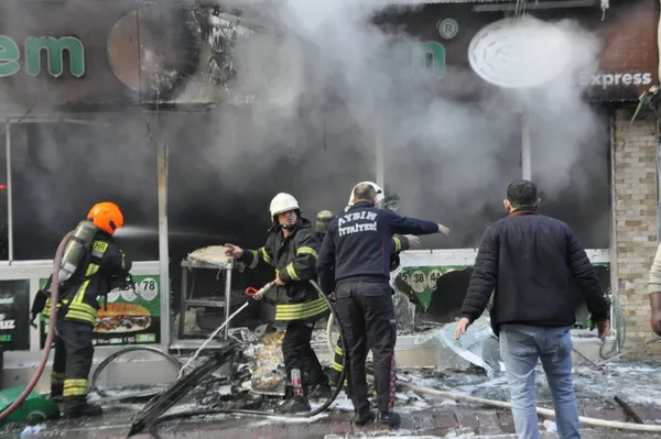 aydin-nazillideki-patlama-ile-ilgili-flas-gelisme-ifadeleri-ortaya-cikti-1672917122122.jpg Aydın Nazilli'deki patlama ile ilgili flaş gelişme! İfadeleri ortaya çıktı - 3