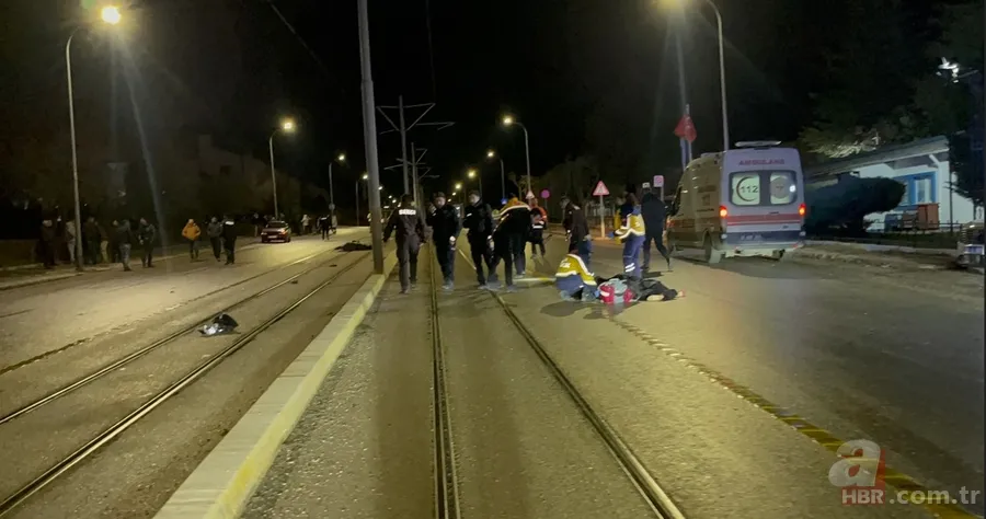 Eskişehir’de katliam gibi kaza! Otomobil tramvaydan inen yayalara çarptı: Sürücü tutuklandı 3