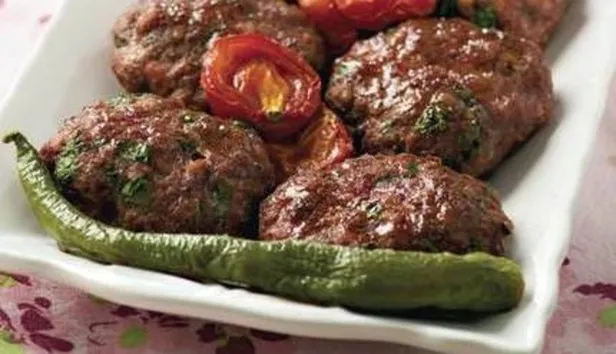 disi-citir-ici-sulu-bu-muhtesem-kofte-tarifi-herkesi-mest-edecek-iste-meshur-koftecilerin-essiz-sirri-1696858324584.jpg