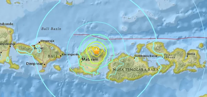 Endonezya’da deprem, 10 kişi öldü