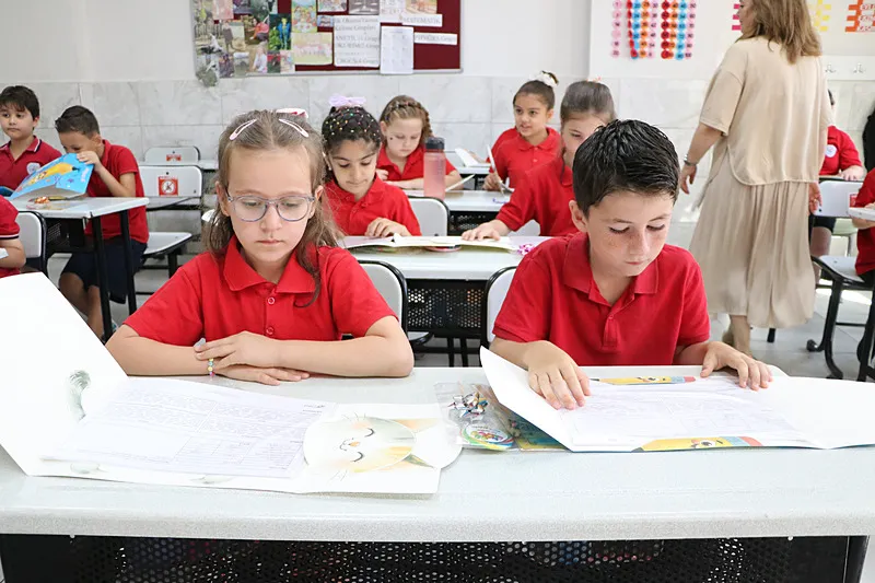 karneler-bugun-saat-kacta-verilecek-2026-meb-e-karne-ekrani-acildi-mi-1782457696523.jpeg Öğrenciler yıl sonu başarı durumlarını e-Okul Veli Bilgilendirme Sistemi üzerinden de görüntüleyebiliyor. (Foto: AA)