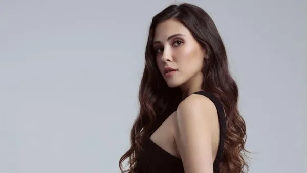 dilara-aksuyek-kimdir-kac-yasinda-unlu-oyuncu-dilara-aksuyek-yeni-sevgilisi-kimdir-1638258927663.jpg Dilara Aksüyek kimdir, kaç yaşında? Ünlü oyuncu Dilara Aksüyek yeni sevgilisi kimdir? - 2