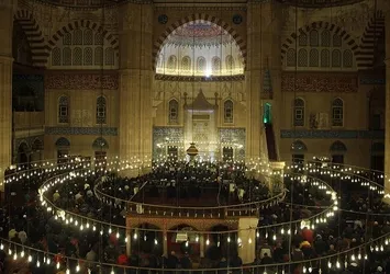 Mevlid Kandili bugün idrak edilecek: Hz.Muhammed'in doğum gecesi dualar ve ibadetlerle geçirilecek