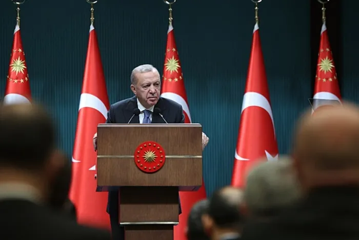 baskan-erdogandan-abd-ziyareti-aciklamasi-fevkalade-iyi-gecti-muhalefete-tepki-hayal-kirikligina-ugradilar-1759168754247.jpg Fotoğraf-AA