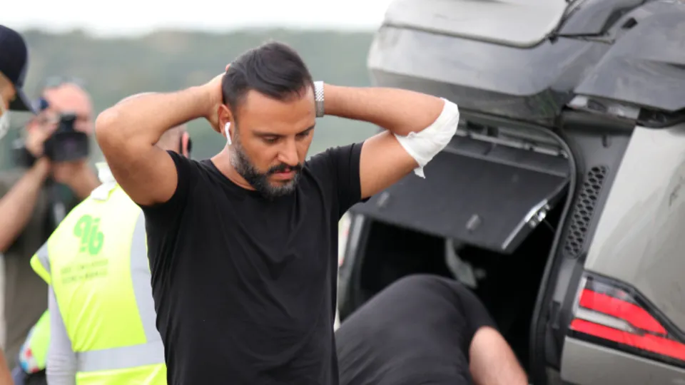 Alişan geçirdiği kazanın ardından kesenin ağzını açtı! İşte yeni otomobiline ödediği ücret