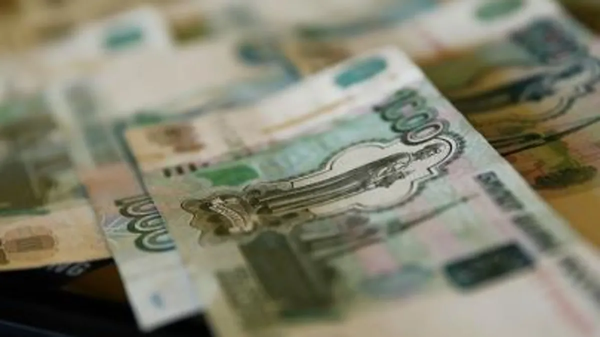 Rusya'da nakit döviz çekimine yönelik kısıtlamalar uzatıldı