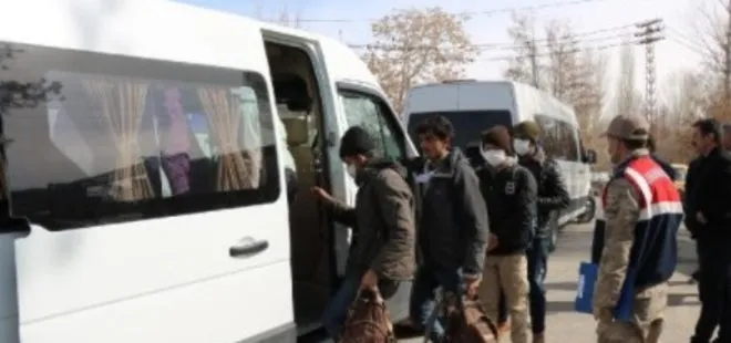 Van’da dere yatağına saklanmış 116 Afgan göçmen yakalandı
