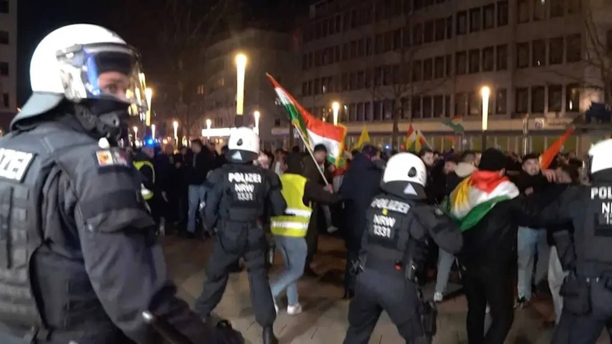 YPG/SDG terör yandaşlarından Almanya'da saldırı!