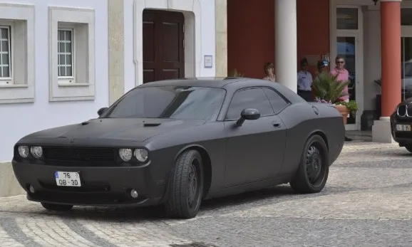 Kendine takım bulamayan Raul Meireles arabasını satıyor - 1