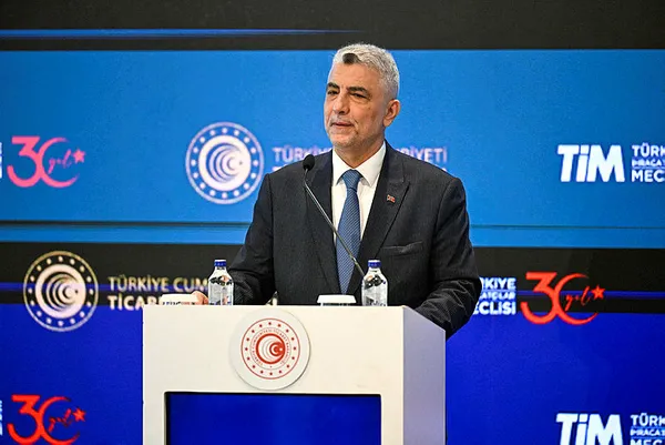 Kasım ayı dış ticaret rakamları açıklandı! Bakan Ömer Bolat duyurdu: Tarihin en yüksek aylık ihracat rakamını kırdık
