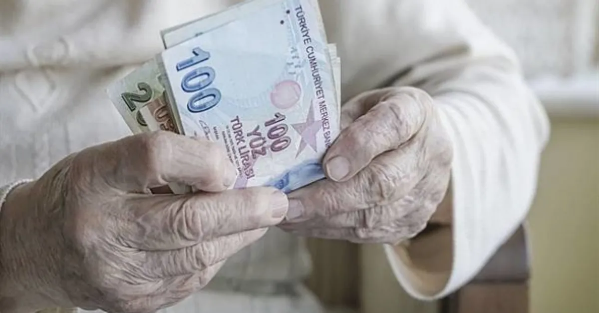 En düşük emekli aylığı 2111 TL oldu! SSK, Bağkur, Emekli Sandığı emekli maaşları ne kadar oldu?