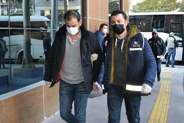 Son dakika: CHP’li Menemen Belediyesi’ne dev operasyon! Belediye Başkanı Serdar Aksoy tutuklandı