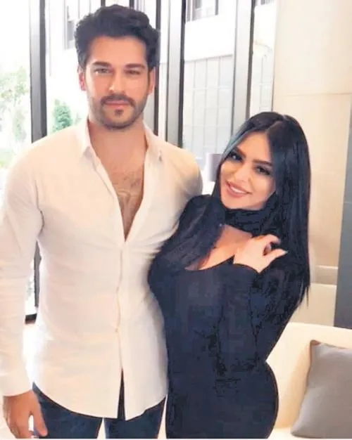 Meryem Uzerli ve Burak Özçivit Dubai’de para bastı! - 1