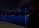FSM Köprüsü maviye büründü