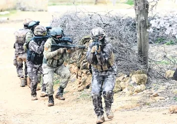 Başkomutana selam operasyona devam