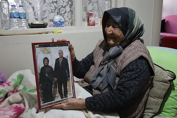 1708966706683.jpeg Her şey rüya ile başladı! 92 yaşındaki Latife teyze Başkan Erdoğan sevgisini manilere döktü - 2