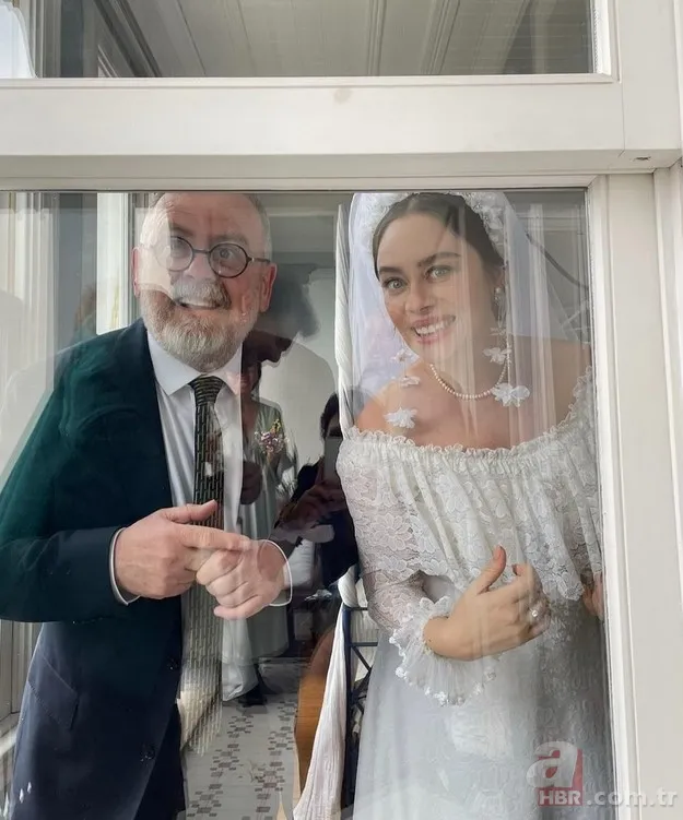 Bahar'ın yıldızı Demet Evgar hakkında şaşırtan detay! Kızı Mavi'yi paylaşmıştı! Meğer eşi ve babası... 6