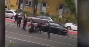 Alman polisinden Türk vatandaşına şiddet!