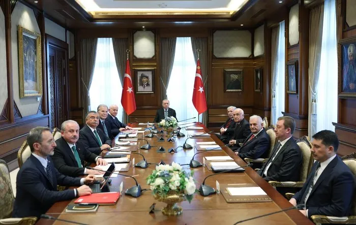 Yüksek İstişare Kurulu'nda masadaki konu 'aile' oldu!