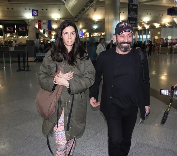 cem-yilmaza-icra-soku-eski-esi-ahu-yagtu-harekete-gecti-1659517955901.jpg Cem Yılmaz’a icra şoku! Eski eşi Ahu Yağtu harekete geçti - 6