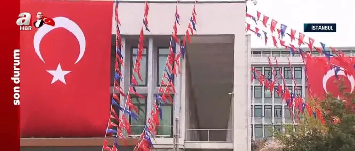 Son dakika: CHP'li İstanbul Büyükşehir Belediyesi'nden tepki çeken bayrak ihalesi! Yeni kurulan şirkete... - 1