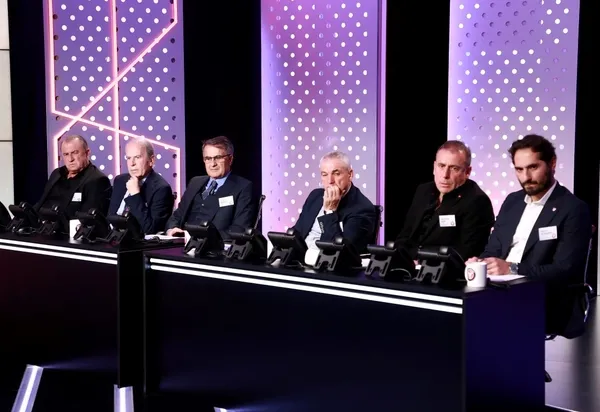 Omuz Omuza kampanyasında Volkan Demirel ve Gökhan Zan depremi anlatırken boğazları düğümlendi