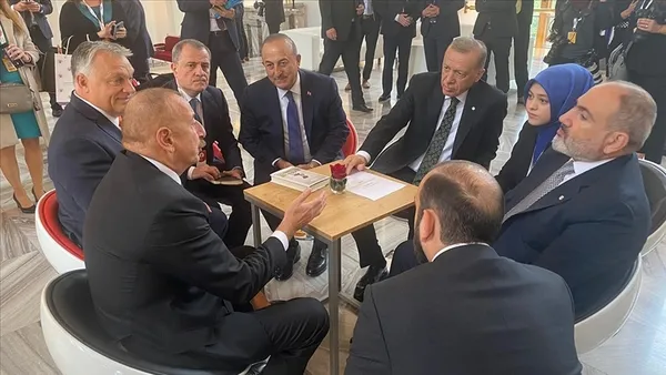 son-dakika-ak-parti-mkyk-baskan-erdogan-liderliginde-toplandi-omer-celikten-onemli-aciklamalar-macrona-sert-te-1671725050004.jpg Son dakika: AK Parti MKYK Başkan Erdoğan liderliğinde toplandı! Ömer Çelik'ten önemli açıklamalar | Macron'a sert tepki: Vizyonsuz - 7