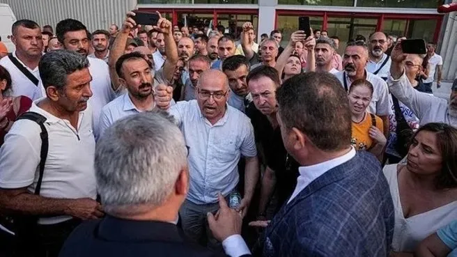 İzmir’de Belediyesi çalışanları kazan kaldırdı!