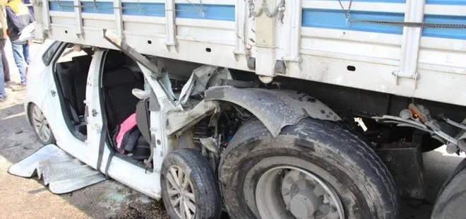 Otomobil TIR’ın altına girdi: Anne ve kızı ağır yaralandı