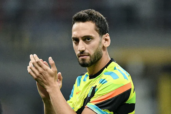 hakan-calhanoglundan-liderlige-giden-asist-fiorentina-1-3-inter-mac-sonucu-1632264252277.jpg Hakan Çalhanoğlu'ndan liderliğe giden asist! Fiorentina 1-3 Inter (MAÇ SONUCU) - 1