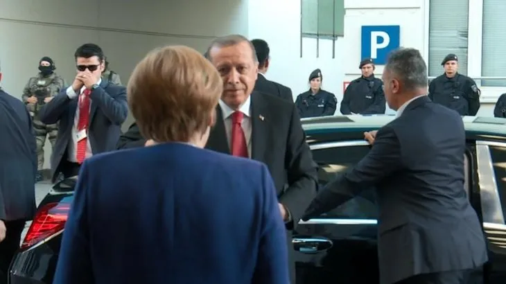 Merkel Erdoğan’ı kapıda karşıladı