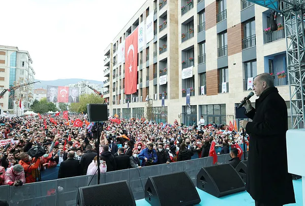 Tunç Soyer depremzedeleri can evinden vurdu! Tepkiler çığ gibi: 20 aydır tek yaptığı deprem anıtı