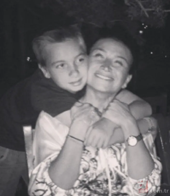 Tıpatıp aynısı: Demet Akbağ'ın oğlu Ali koca delikanlı oldu 5