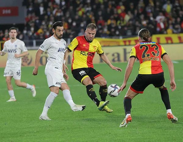 goztepe-1-fenerbahce-1-mac-sonucu-fenerbahce-izmirde-yara-aldi-1638212499358.jpg Göztepe: 1 - Fenerbahçe: 1 MAÇ SONUCU | Fenerbahçe İzmir'de yara aldı - 4