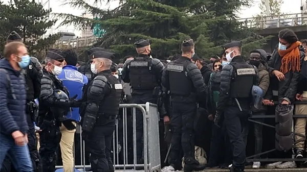 Paris'teki en büyük göçmen kampıydı! Tahliye edildi... - 4